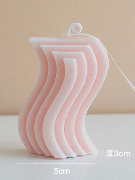 Geometric scented candle