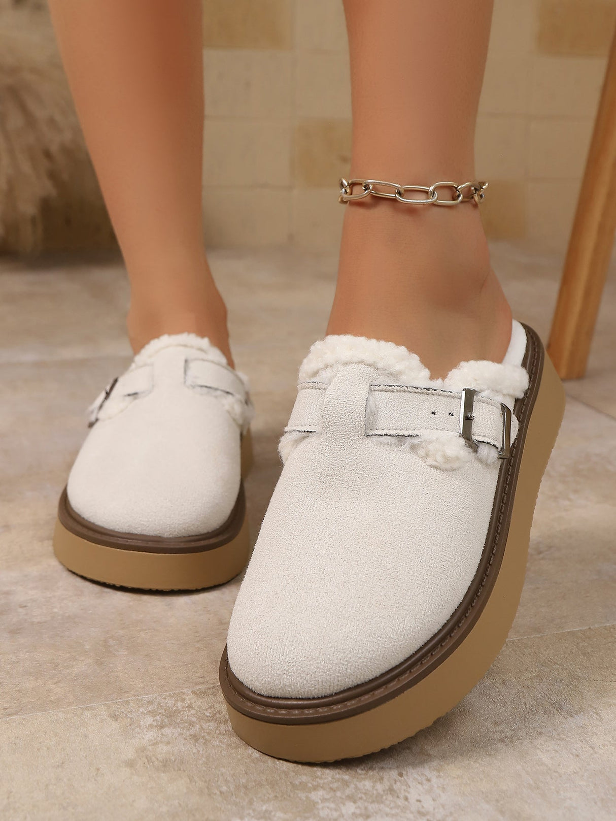 Liber Autumn and winter ladies' velvet lining thick-soled flat shoes