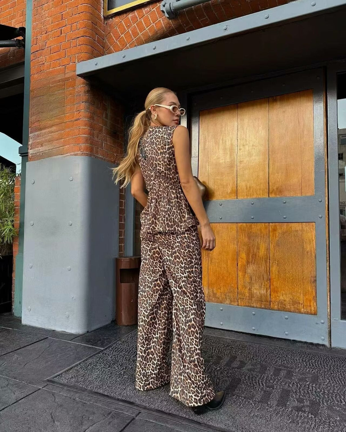 Liber SS Women's Animal Two-Piece Set