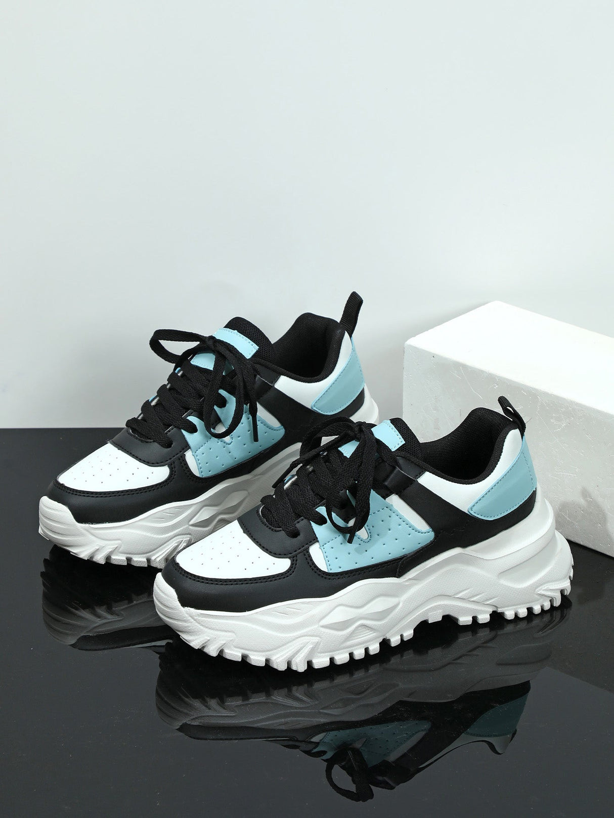 Liber Four Seasons Women's Thick-soled Casual Sports Shoes